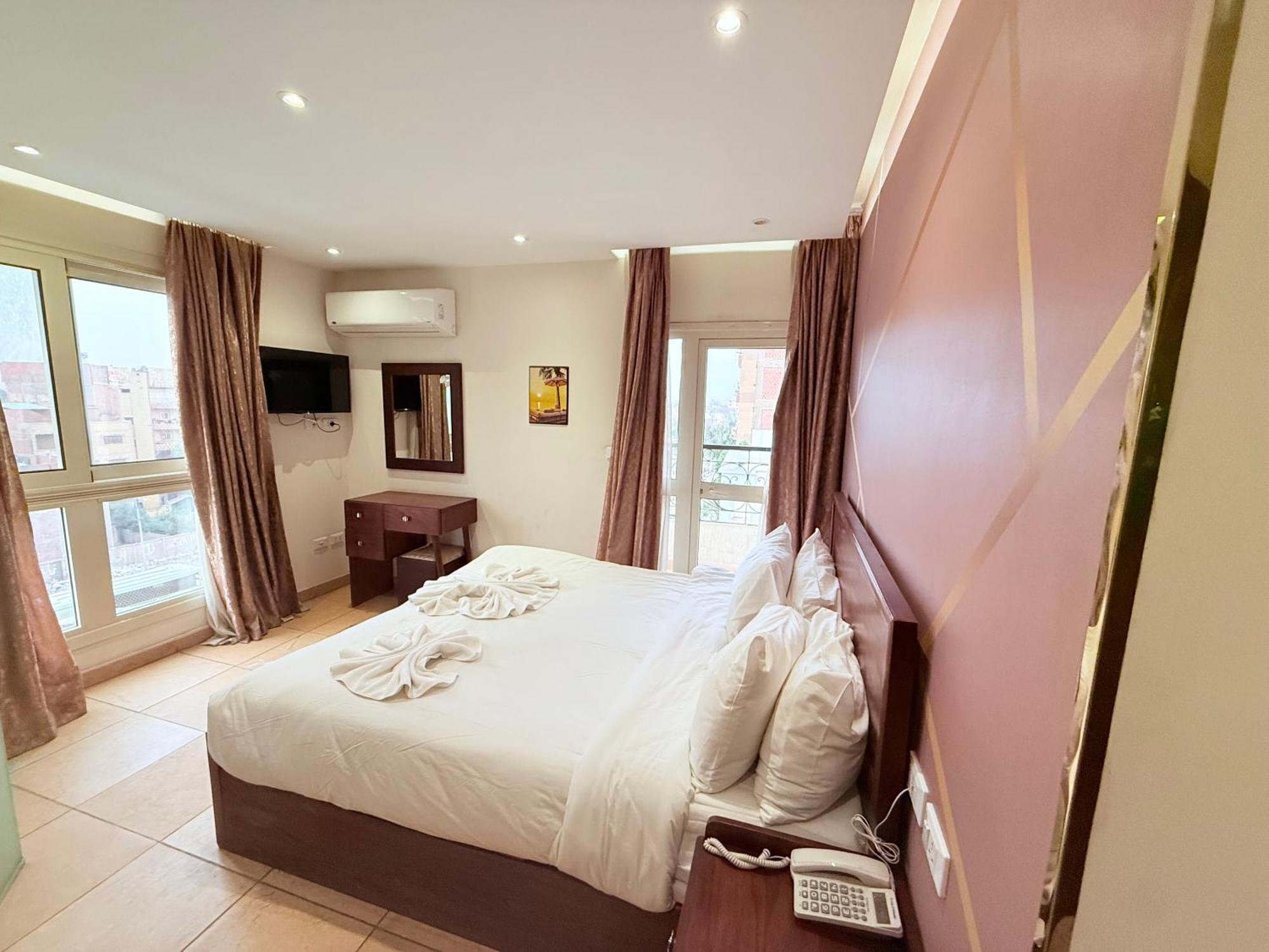 King Khafren View Inn Kafret el-Gabal Exterior photo