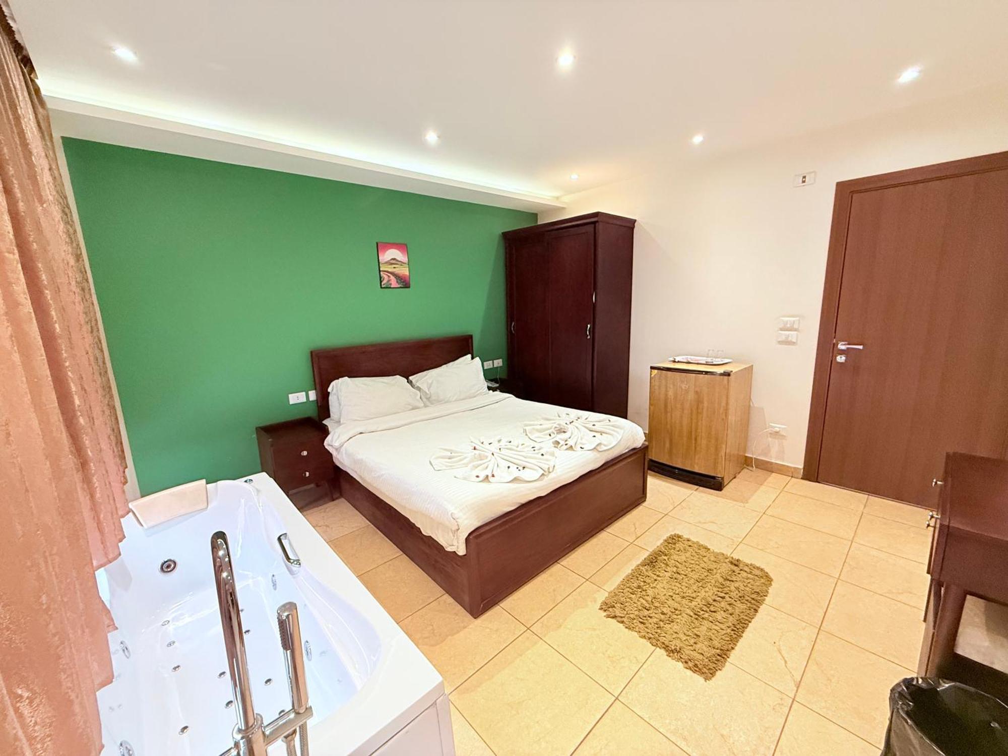 King Khafren View Inn Kafret el-Gabal Exterior photo