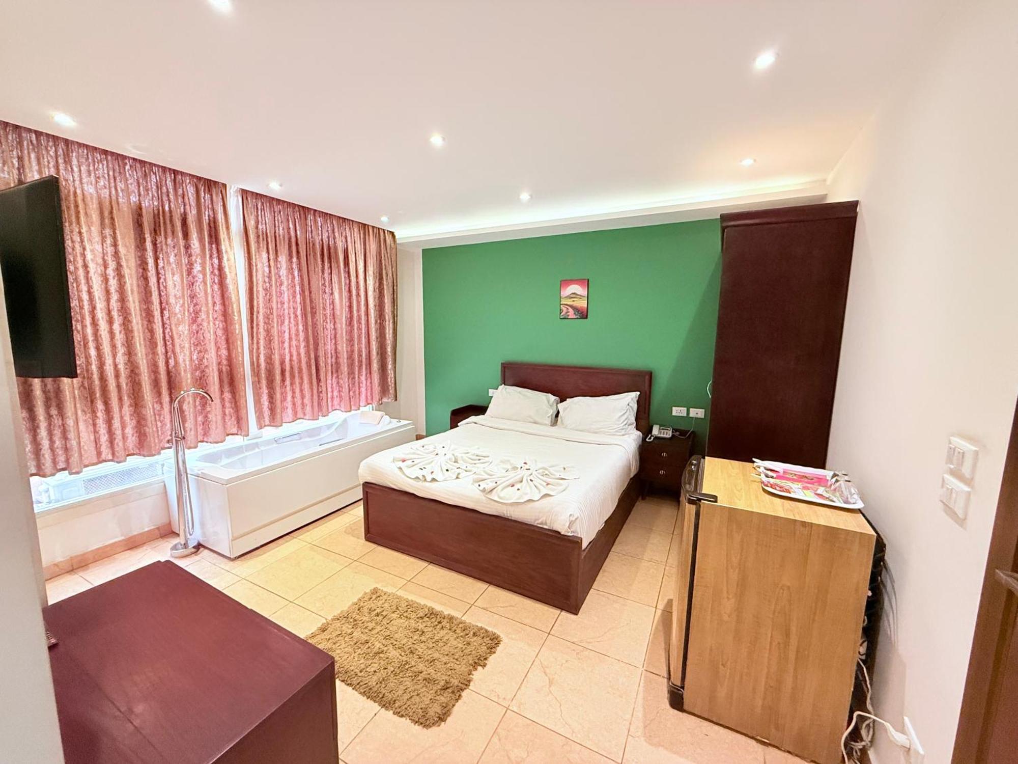 King Khafren View Inn Kafret el-Gabal Exterior photo