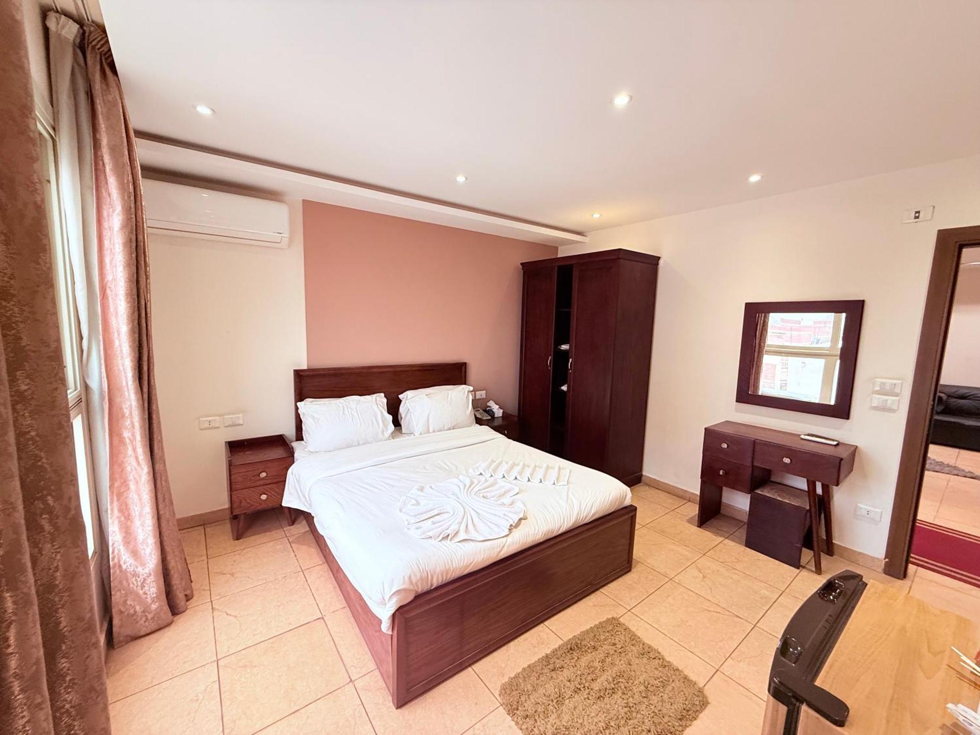 King Khafren View Inn Kafret el-Gabal Exterior photo